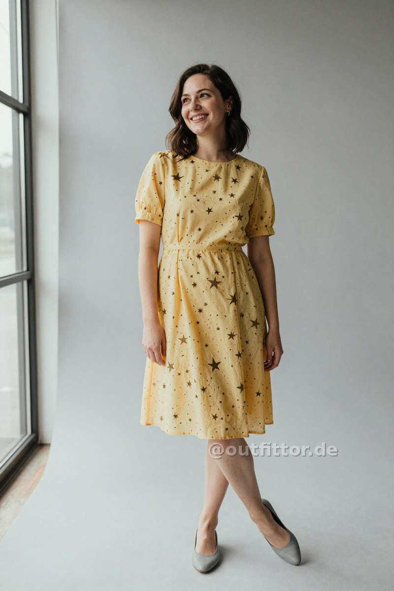 Yellow dress with stars pattern and grey faux leather shoes — Outfit #292